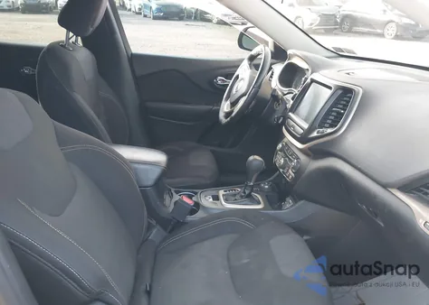 2017 Jeep Cherokee Latitude 4X4 из США, поврежденный, VIN 1C4PJMCS9HW531822